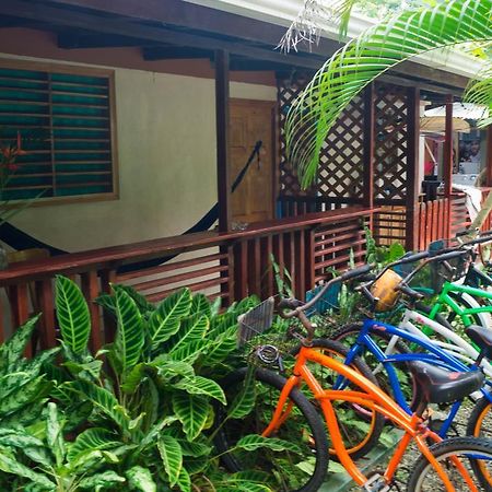 Hostal Cecilia Puerto Viejo de Talamanca Dış mekan fotoğraf