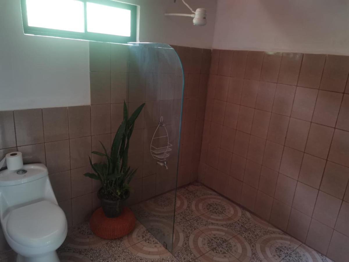 Hostal Cecilia Puerto Viejo de Talamanca Dış mekan fotoğraf