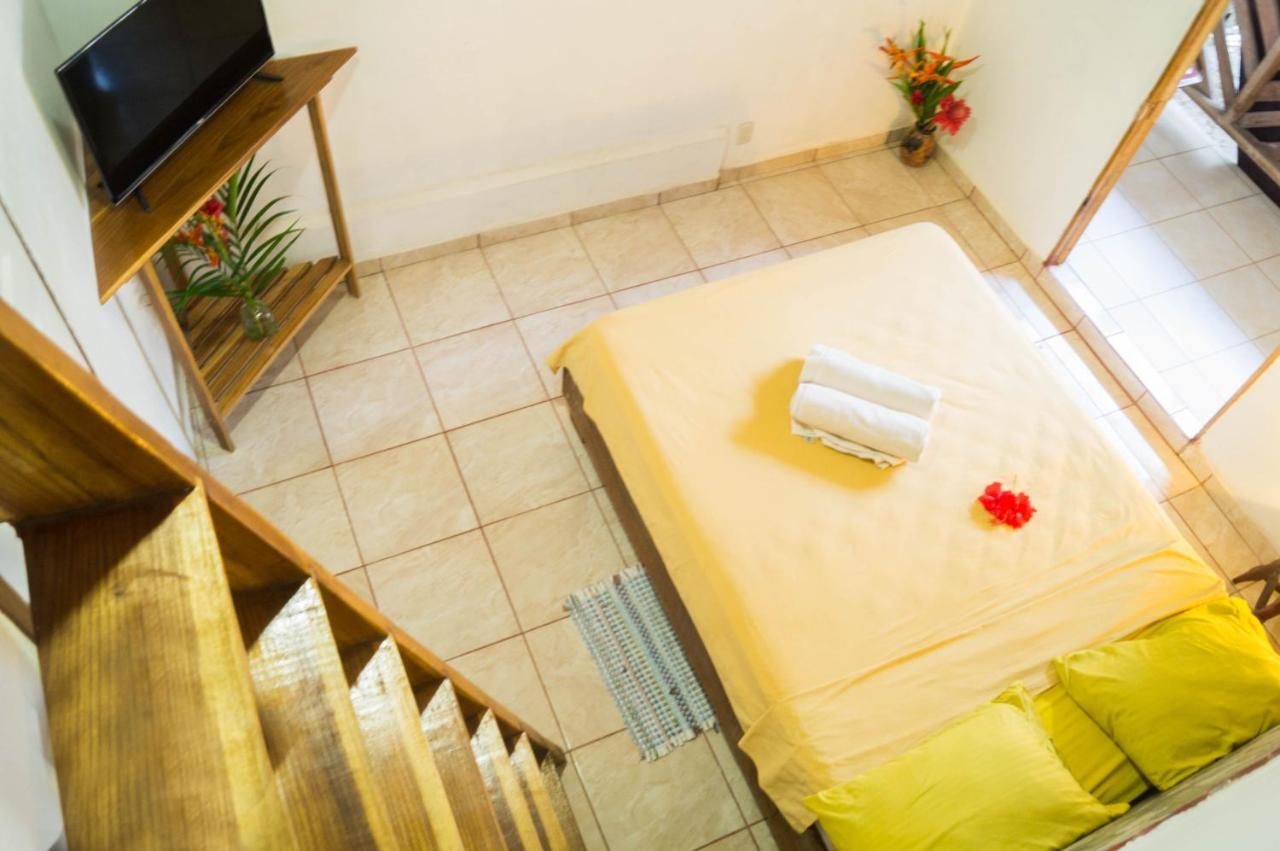Hostal Cecilia Puerto Viejo de Talamanca Dış mekan fotoğraf